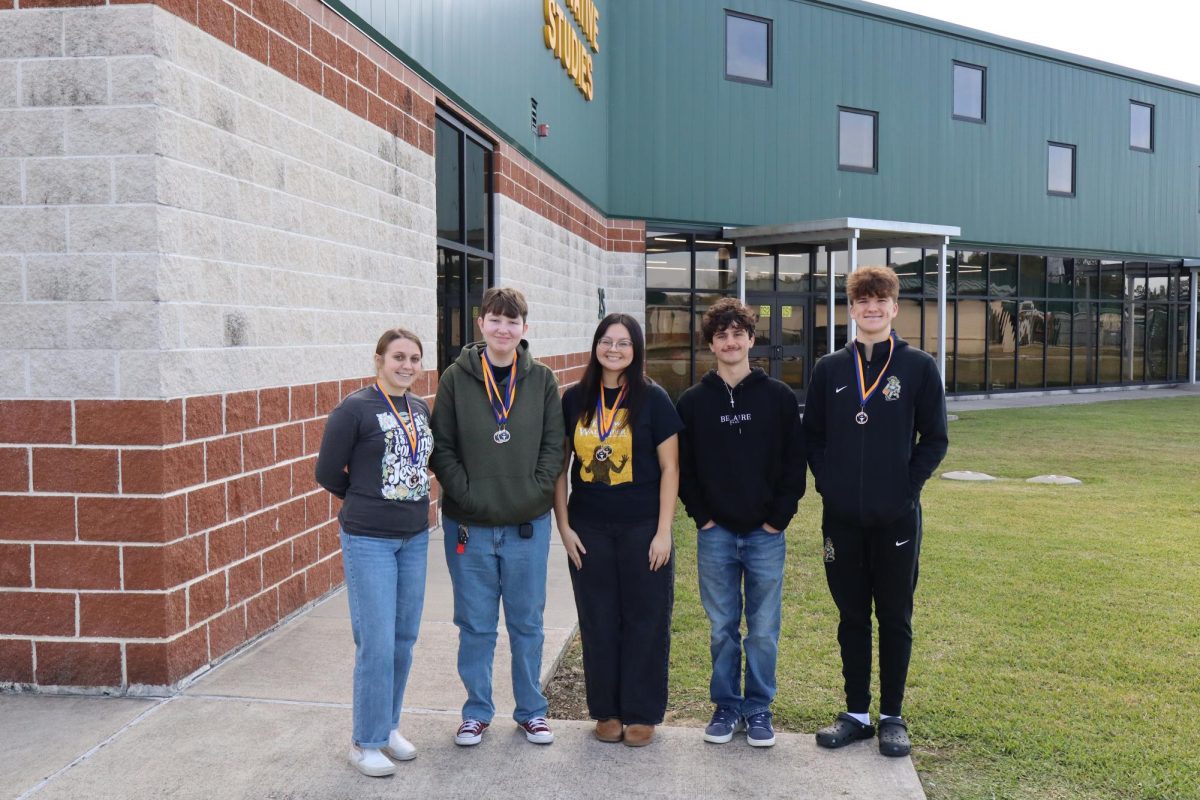UIL Teams crush competition at HF